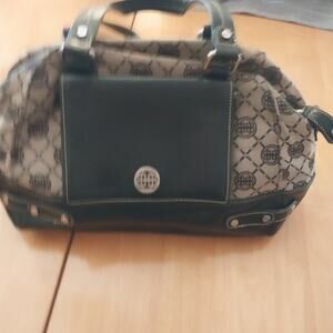 Rioni Signature satchel